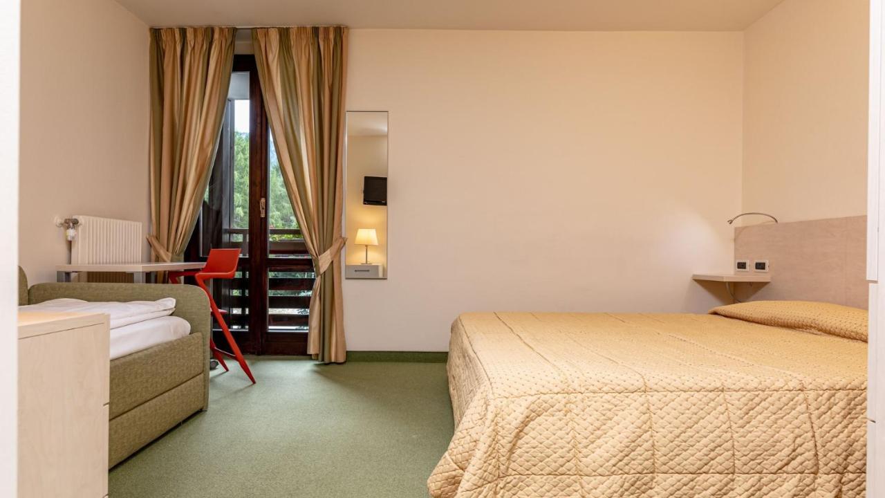 Hotel Alaska โฟลการีดา ภายนอก รูปภาพ