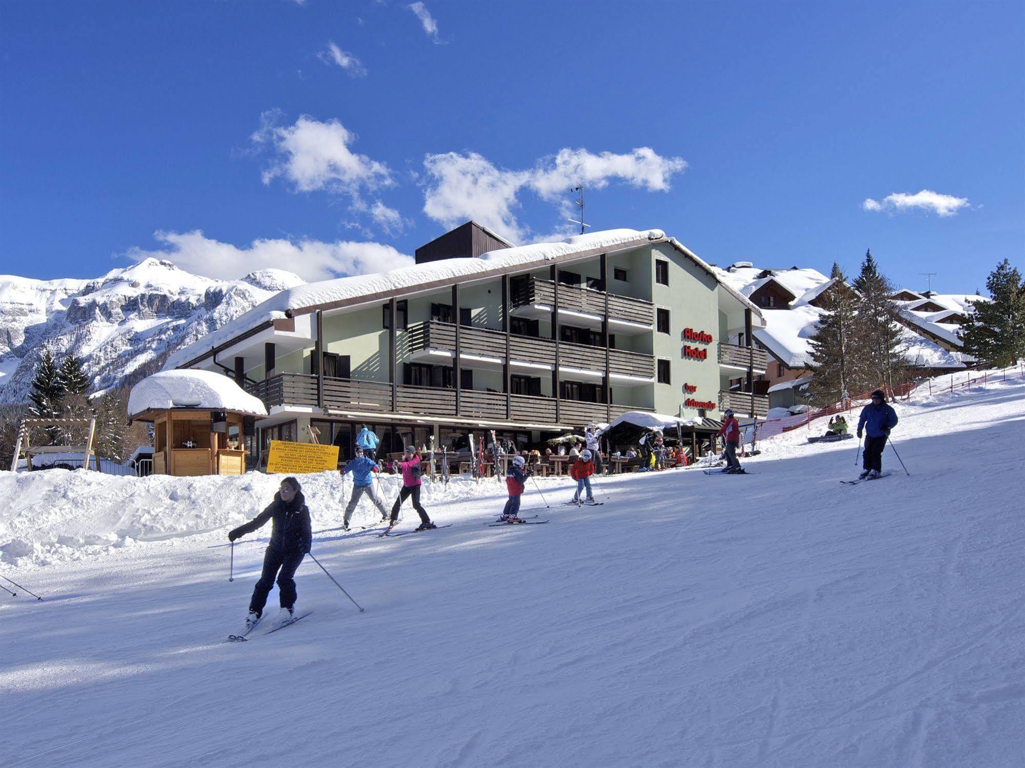 Hotel Alaska โฟลการีดา ภายนอก รูปภาพ