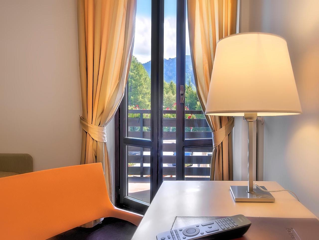 Hotel Alaska โฟลการีดา ภายนอก รูปภาพ