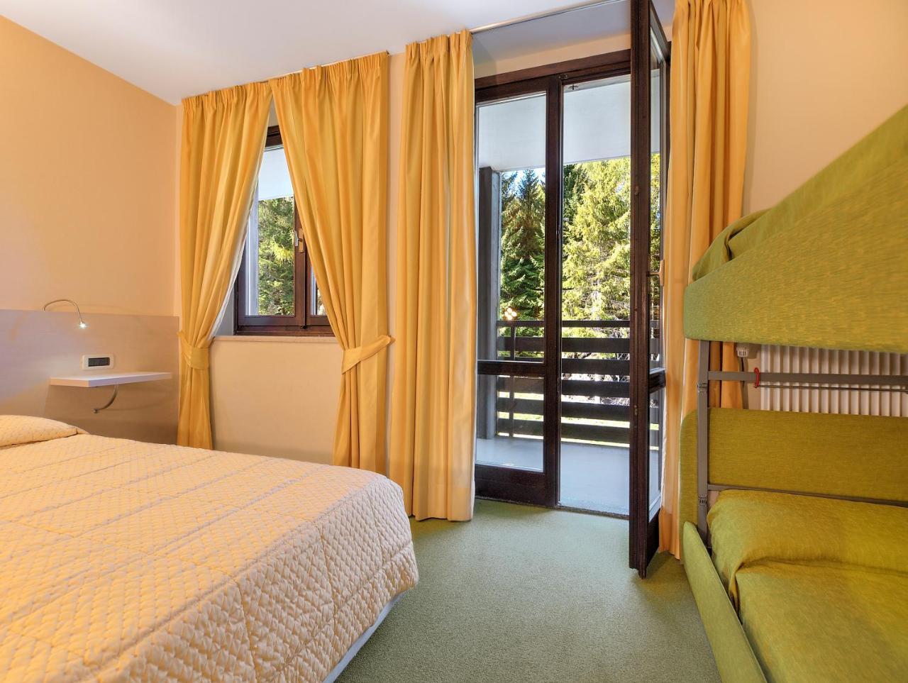 Hotel Alaska โฟลการีดา ภายนอก รูปภาพ