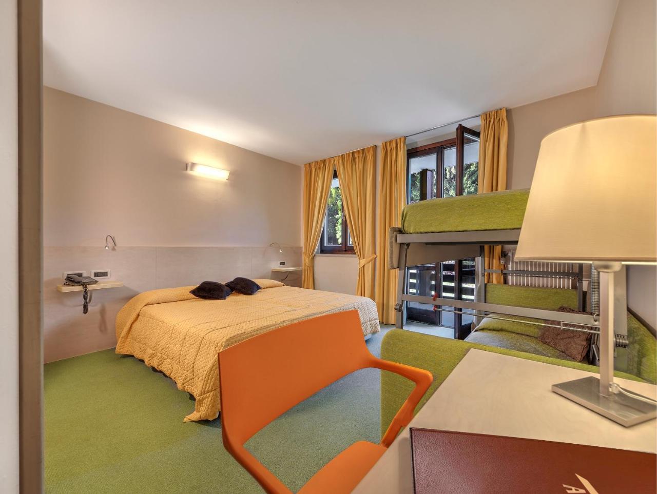 Hotel Alaska โฟลการีดา ภายนอก รูปภาพ